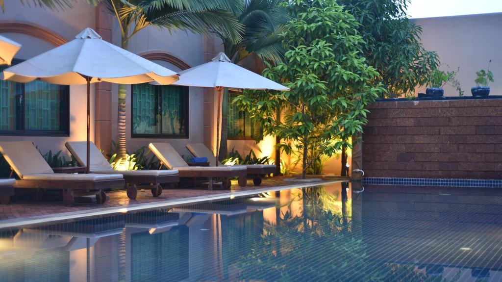 Gloria Angkor Hotel Сіємреап Екстер'єр фото