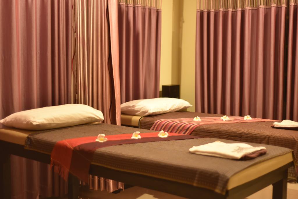Gloria Angkor Hotel Сіємреап Екстер'єр фото